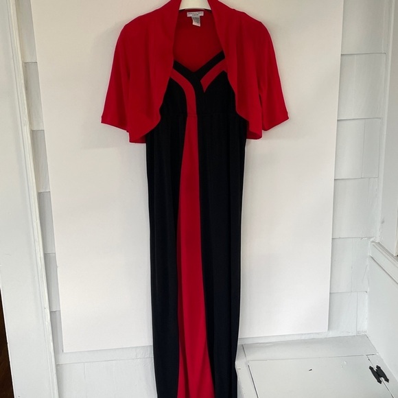 Gabriella Rossi by Andre Smith Dresses & Skirts - Elegant Black and Red Sleeveless Maxi Dress Medium With Red Shrug